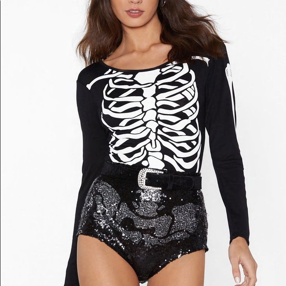 Halloween NastyGal Skeleton Long Sleeve Bodysuit with leggings and flower crown - Picture 3 of 4